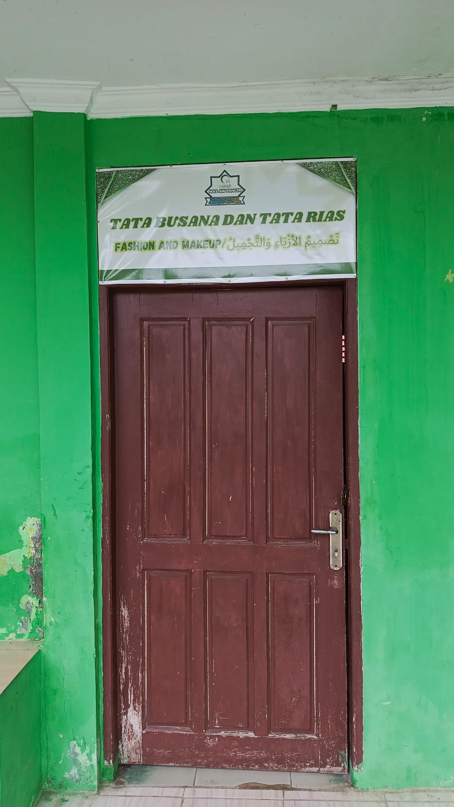 Tata Rias dan Tata Busana